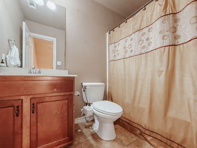 100 Timbershade Drive, Red Oak, TX 75154