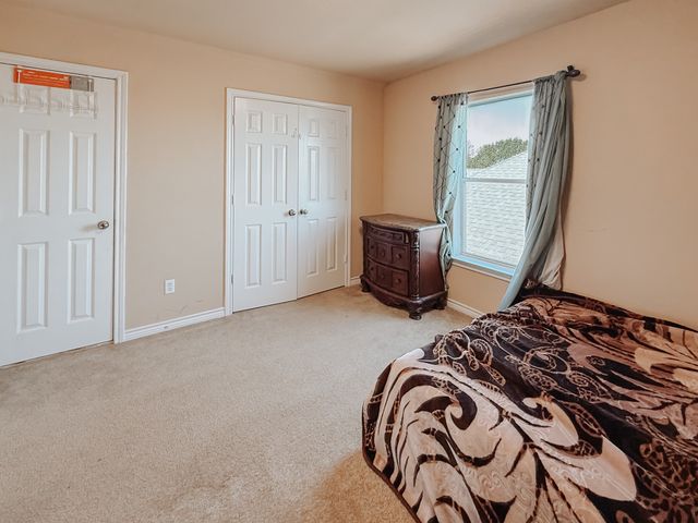 100 Timbershade Drive, Red Oak, TX 75154