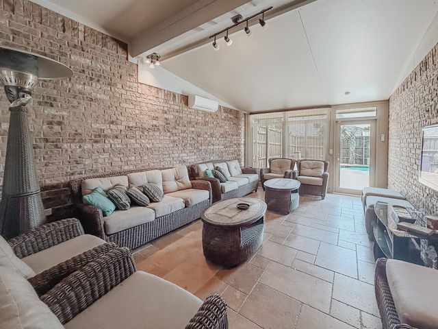 100 Timbershade Drive, Red Oak, TX 75154