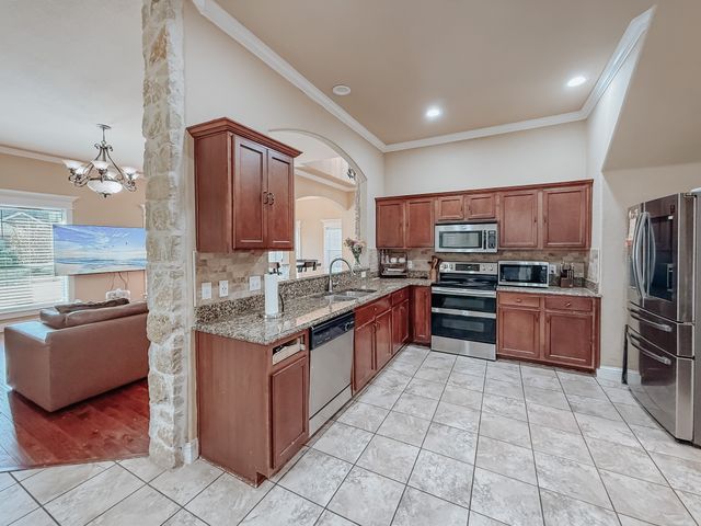 100 Timbershade Drive, Red Oak, TX 75154