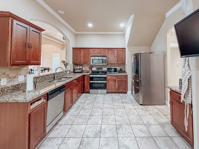 100 Timbershade Drive, Red Oak, TX 75154