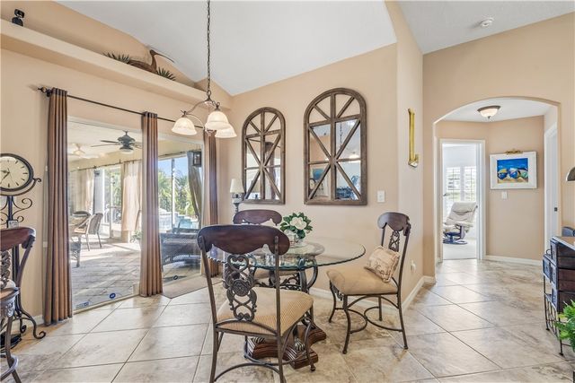 5680 Riverboat Circle SW, Vero Beach, FL 32968