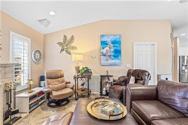 5680 Riverboat Circle SW, Vero Beach, FL 32968