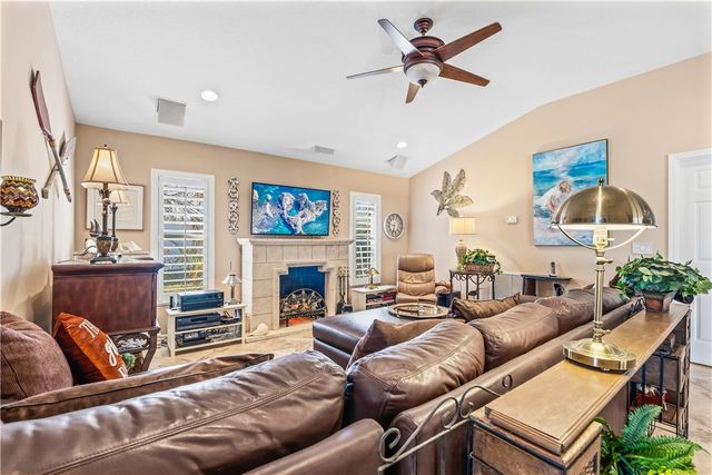 5680 Riverboat Circle SW, Vero Beach, FL 32968