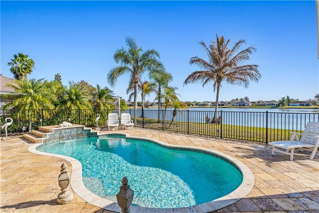 5680 Riverboat Circle SW, Vero Beach, FL 32968