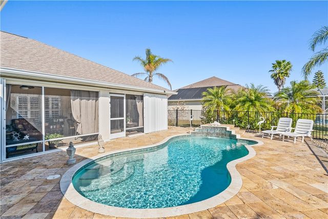 5680 Riverboat Circle SW, Vero Beach, FL 32968