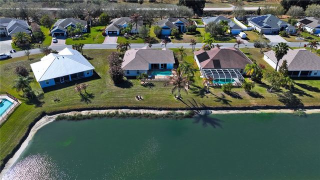 5680 Riverboat Circle SW, Vero Beach, FL 32968