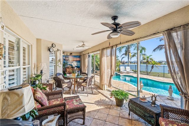 5680 Riverboat Circle SW, Vero Beach, FL 32968