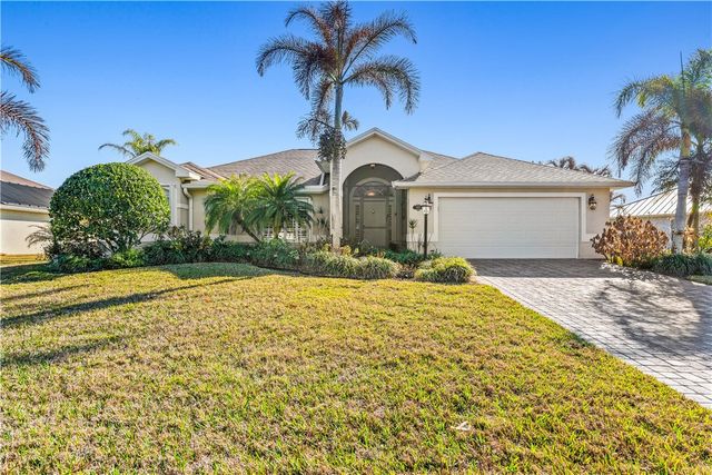 5680 Riverboat Circle SW, Vero Beach, FL 32968