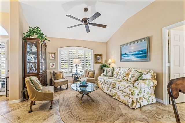 5680 Riverboat Circle SW, Vero Beach, FL 32968