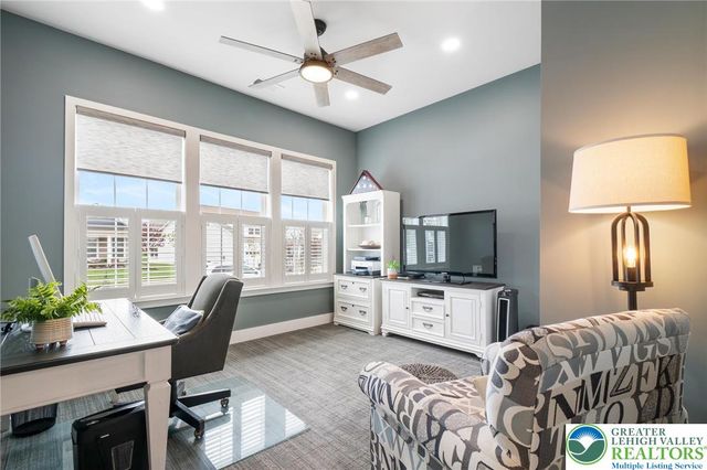 7928 Schaefer Crest, Upper Macungie Twp, PA 18031