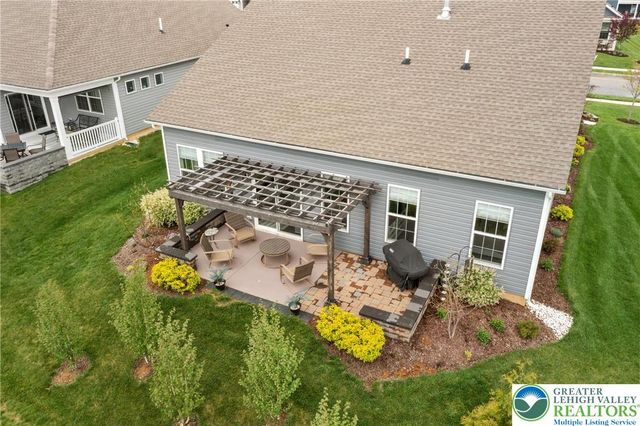 7928 Schaefer Crest, Upper Macungie Twp, PA 18031
