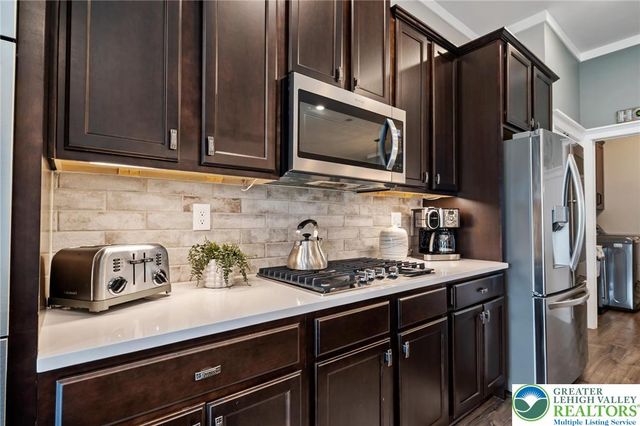 7928 Schaefer Crest, Upper Macungie Twp, PA 18031