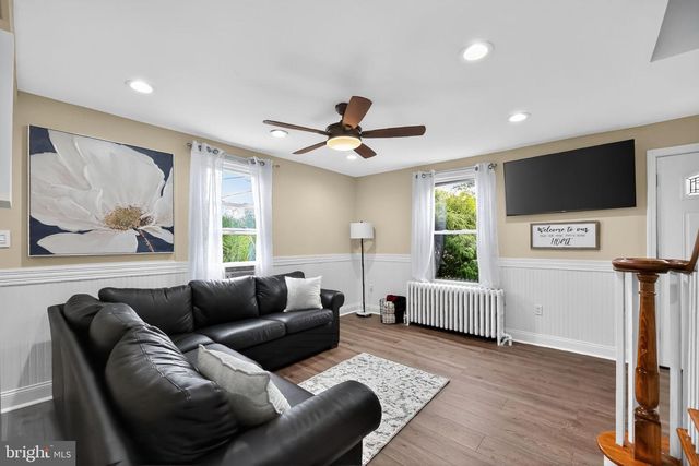 1115 BRIDGEBORO RD, Beverly, NJ 08010