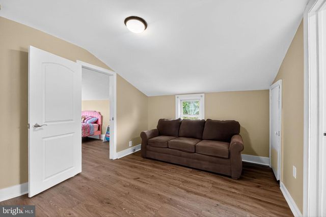 1115 BRIDGEBORO RD, Beverly, NJ 08010