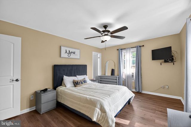 1115 BRIDGEBORO RD, Beverly, NJ 08010