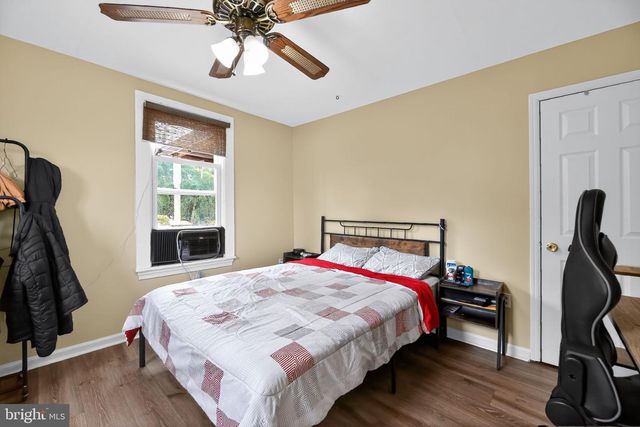 1115 BRIDGEBORO RD, Beverly, NJ 08010