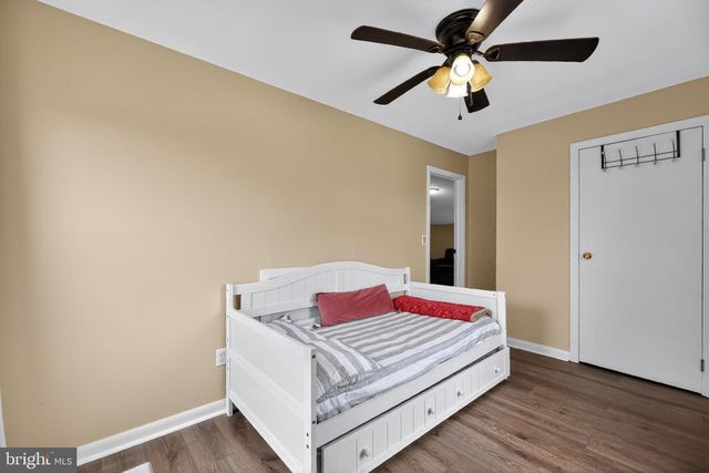 1115 BRIDGEBORO RD, Beverly, NJ 08010