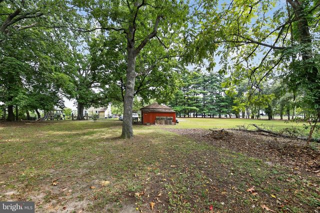 1115 BRIDGEBORO RD, Beverly, NJ 08010