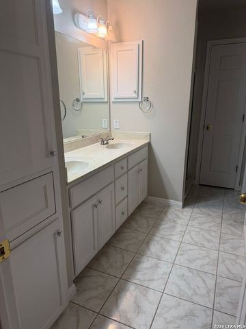 1651 Anna Lee, New Braunfels, TX 78130