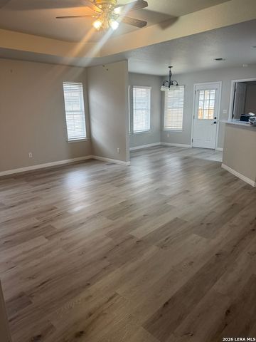 1651 Anna Lee, New Braunfels, TX 78130