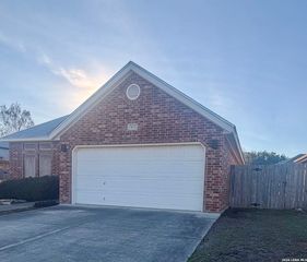 1651 Anna Lee, New Braunfels, TX 78130