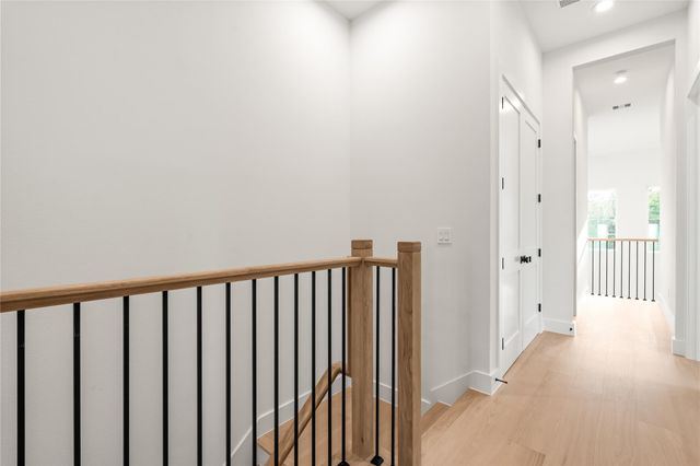 409 Walton Street B, Houston, TX 77009