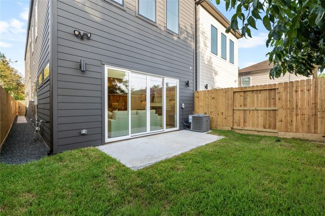 409 Walton Street B, Houston, TX 77009