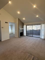 2229 Woodside Ln #8, Sacramento, CA 95825