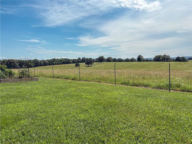 3888 Carole Lane, Harrison, AR 72601