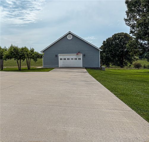 3888 Carole Lane, Harrison, AR 72601