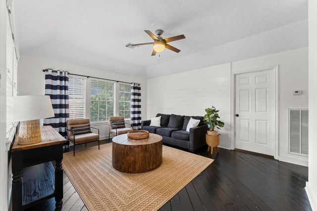 1002 Fairgate Drive, Houston, TX 77094