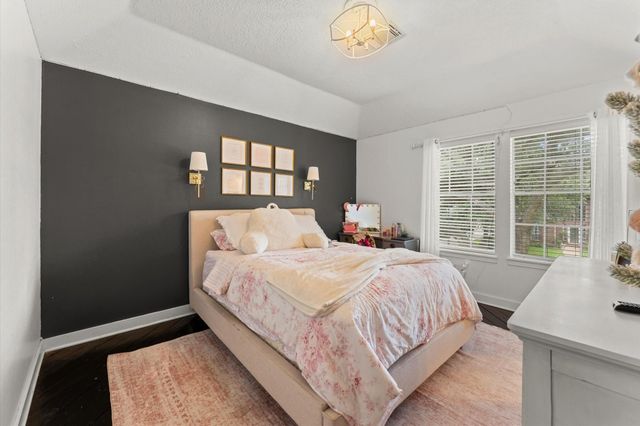 1002 Fairgate Drive, Houston, TX 77094