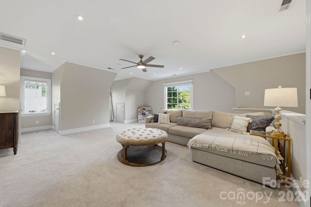 10138 Waterbrook Lane, Charlotte, NC 28277