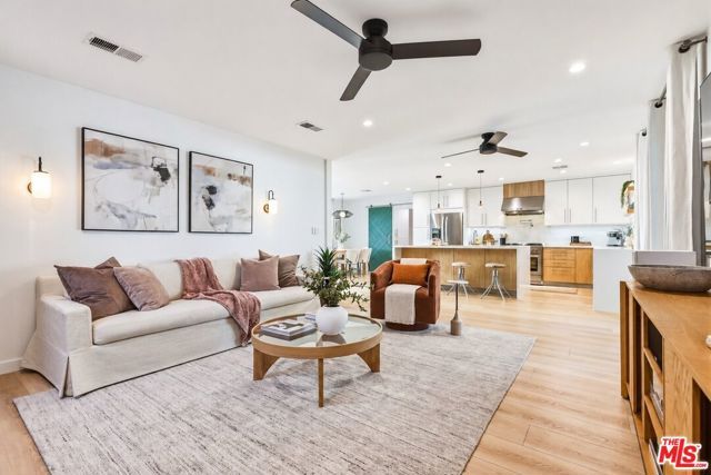7954 Loma Verde Avenue, Los Angeles, CA 91304