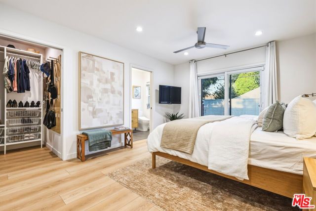 7954 Loma Verde Avenue, Los Angeles, CA 91304