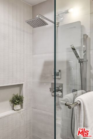 7954 Loma Verde Avenue, Los Angeles, CA 91304