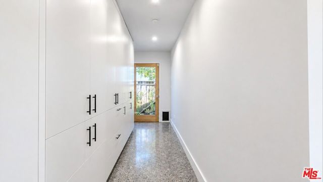7954 Loma Verde Avenue, Los Angeles, CA 91304