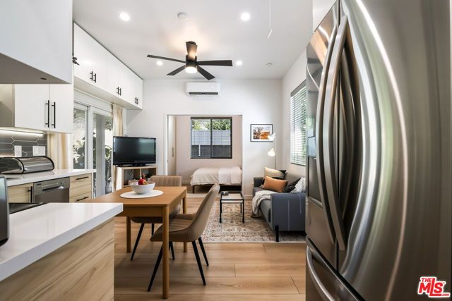 7954 Loma Verde Avenue, Los Angeles, CA 91304