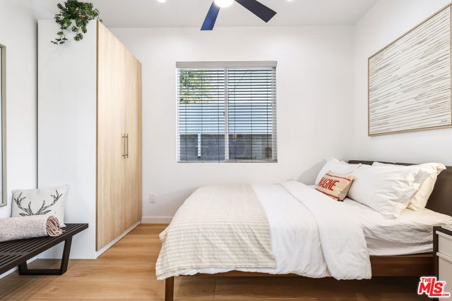 7954 Loma Verde Avenue, Los Angeles, CA 91304