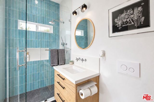 7954 Loma Verde Avenue, Los Angeles, CA 91304