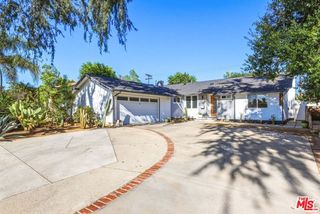 7954 Loma Verde Avenue, Los Angeles, CA 91304