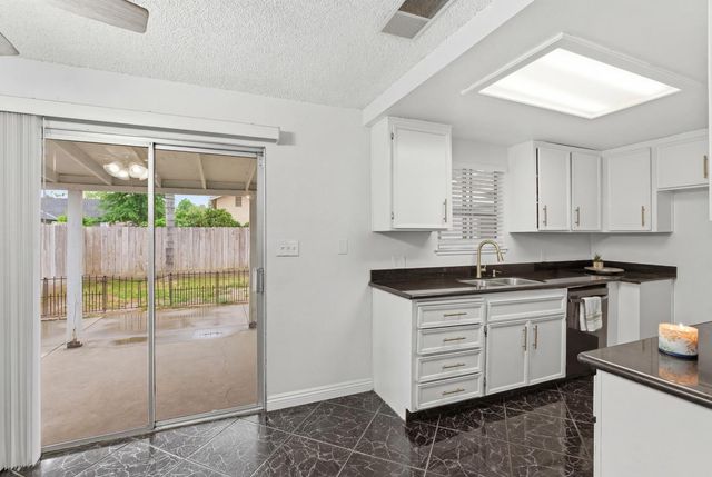 3100 Kounias Dr, Modesto, CA 95354