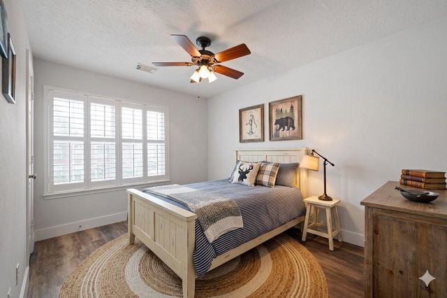 1514 Pine Ridge Lane, Pearland, TX 77581
