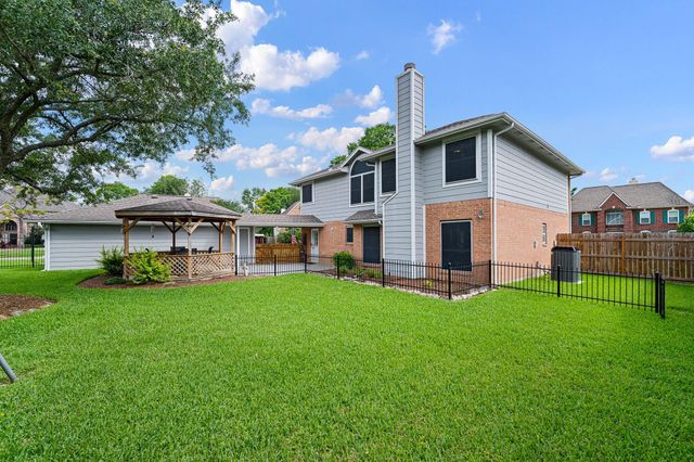 1514 Pine Ridge Lane, Pearland, TX 77581