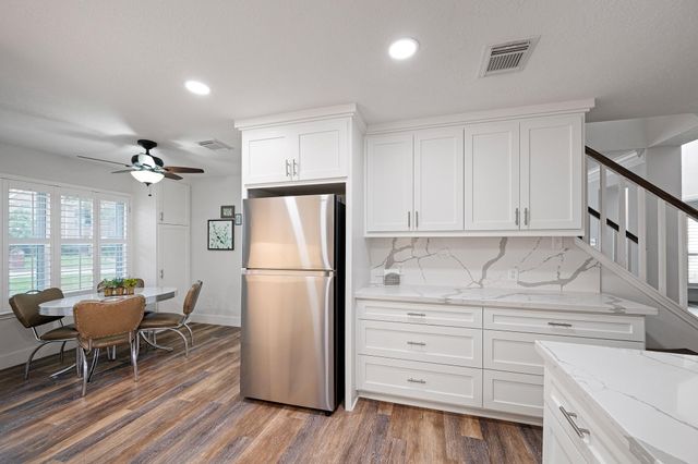 1514 Pine Ridge Lane, Pearland, TX 77581