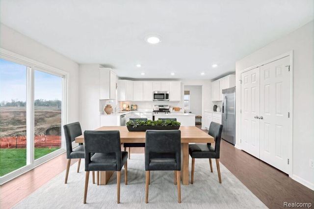 4089 Heritage Square Drive, Howell, MI 48843