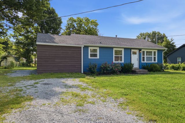 825 Spencer Ave, Gallatin, TN 37066