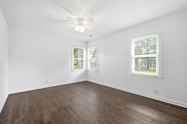 825 Spencer Ave, Gallatin, TN 37066