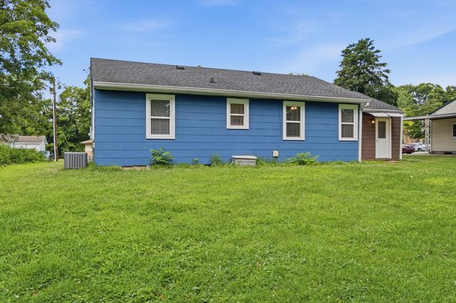 825 Spencer Ave, Gallatin, TN 37066